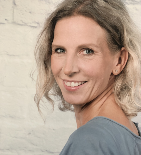 Frau Christella Fischer