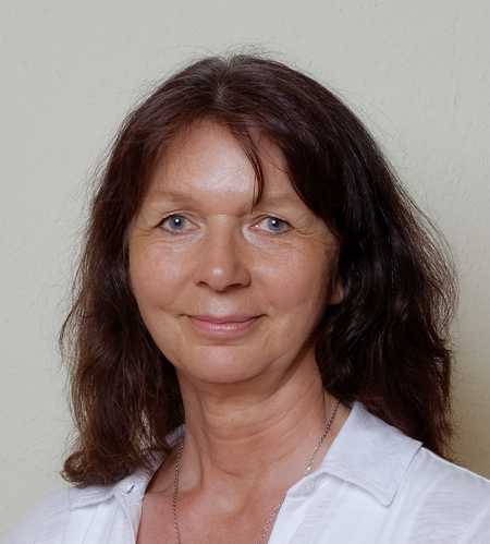 Frau Gaby Kuhr