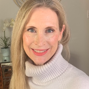 Michèle McLean, B.A.,IJ III, CNP