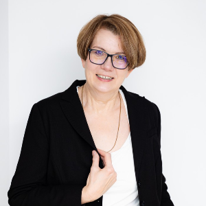 Dr. Julia Timofeeva / Др. Юлия Тимофеева (PsyD)