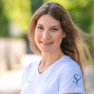 Frau Claudia Strübin